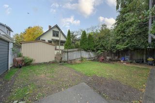 Photo 36: 652 Moss St in Victoria: Vi Fairfield West House for sale : MLS®# 946001