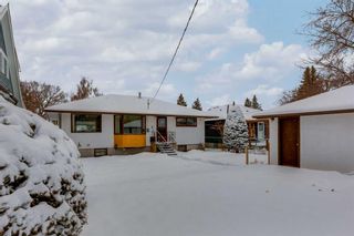 Photo 9: 2216 12 Avenue NW in Calgary: Hounsfield Heights/Briar Hill Detached for sale : MLS®# A2115859