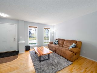 Photo 3: 16 Elgin Meadows View SE in Calgary: McKenzie Towne Semi Detached for sale : MLS®# A1221971