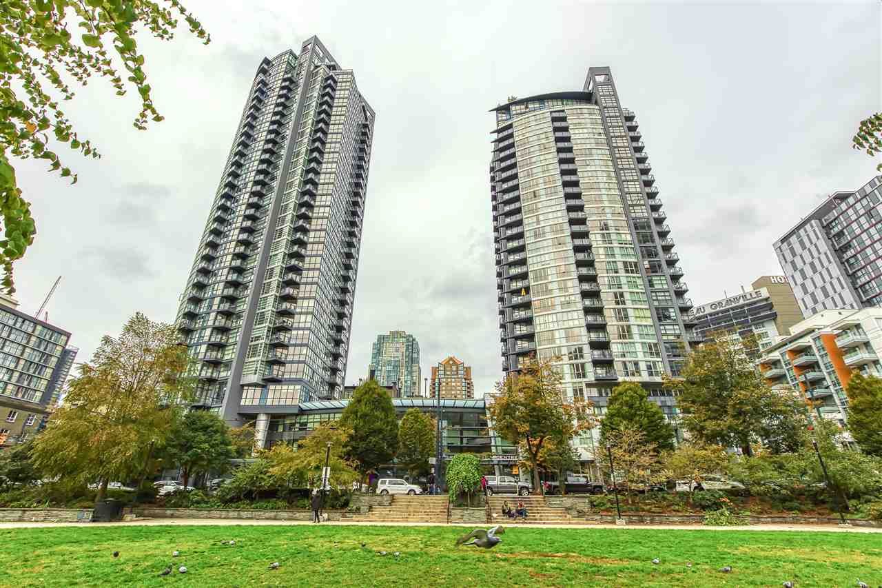Main Photo: 808 1155 SEYMOUR Street in Vancouver: Downtown VW Condo for sale in "BRAVA!!!" (Vancouver West)  : MLS®# R2508756