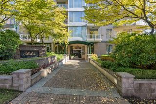 Photo 6: 901 588 16TH Street in West Vancouver: Ambleside Condo for sale in "The Tides" : MLS®# R2756283