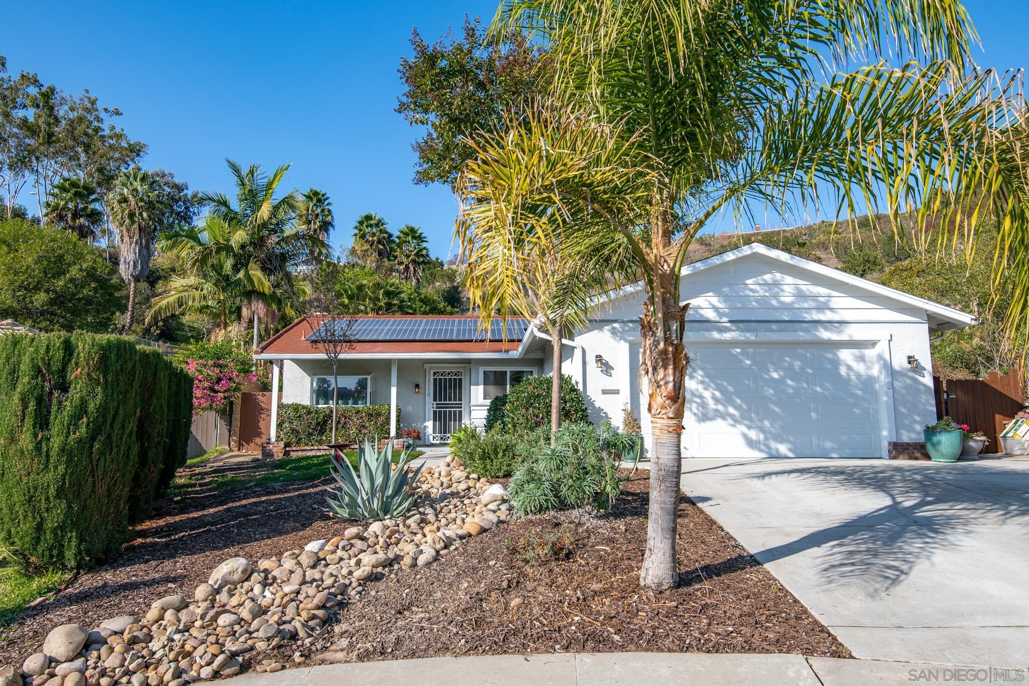 Main Photo: DEL CERRO House for sale : 4 bedrooms : 6150 Decanture Ct in San Diego