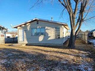 Photo 1: 10105 100 Street: Nampa Detached for sale : MLS®# A2098742