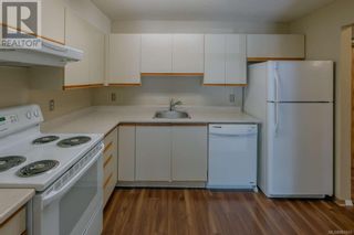 Photo 3: 203 6715 Dover Rd in Nanaimo: House for sale : MLS®# 961003