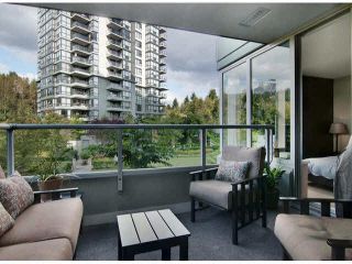 Photo 12: 206 295 GUILDFORD Way in Port Moody: North Shore Pt Moody Condo for sale in "THE BENTLEY" : MLS®# V1084423
