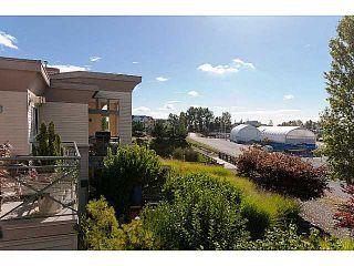 Photo 3: 220 5500 ANDREWS Road in Richmond: Steveston South Condo for sale in "SOUTHWATER" : MLS®# V1013275