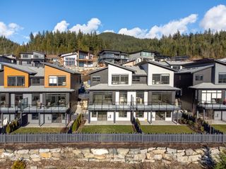 Photo 1: 41247 HIGHLINE Place in Squamish: Tantalus 1/2 Duplex for sale in "HIGHLINE AT GARIBALDI SPRINGS" : MLS®# R2856366