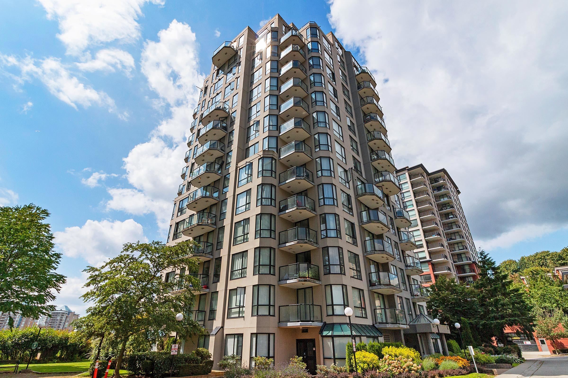 Main Photo: 301 838 AGNES Street in New Westminster: Downtown NW Condo for sale in "Westminster Towers" : MLS®# R2655925