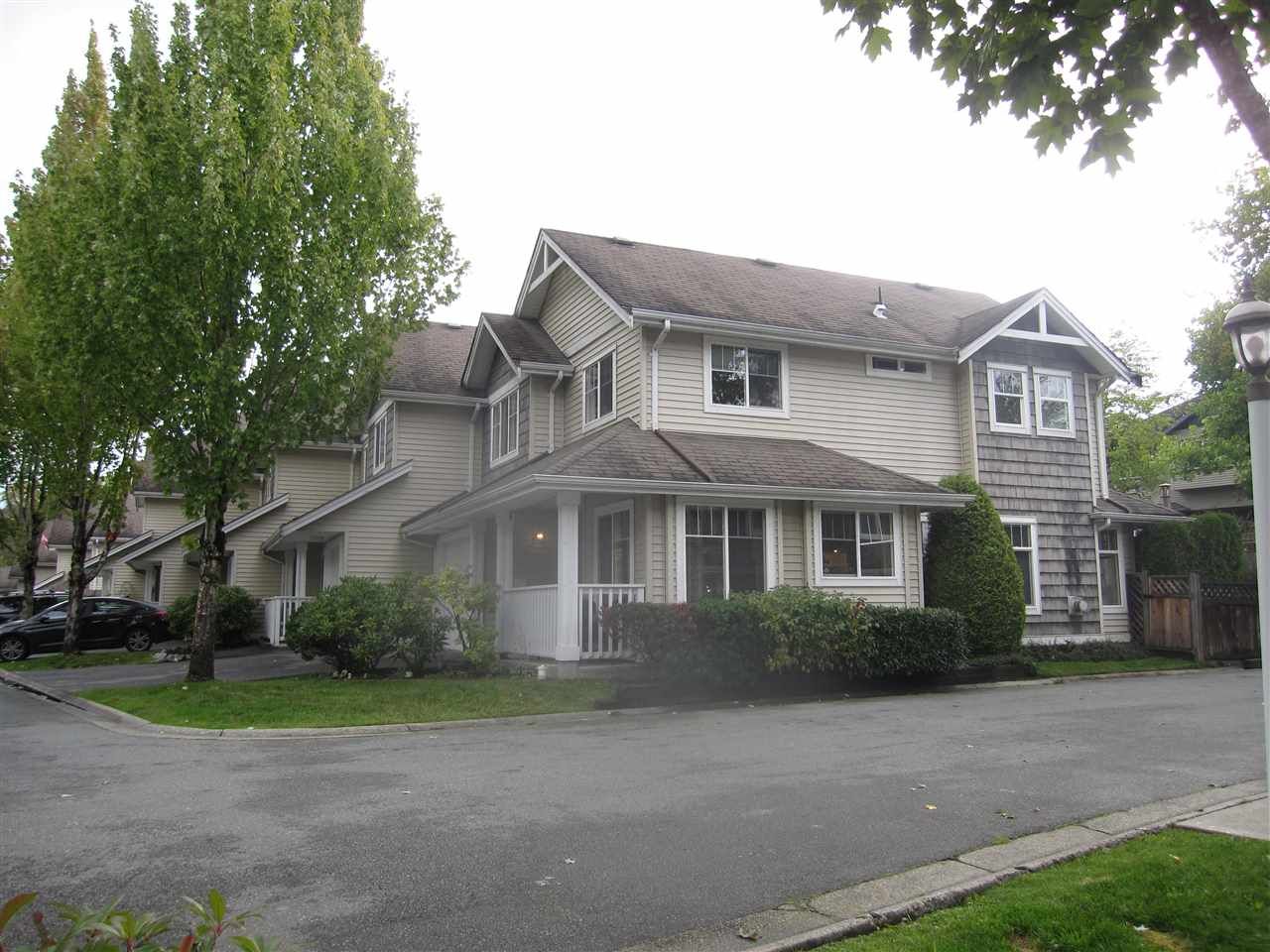 Main Photo: 13 11255 232 Street in Maple Ridge: East Central Townhouse for sale in "Highfield" : MLS®# R2325168