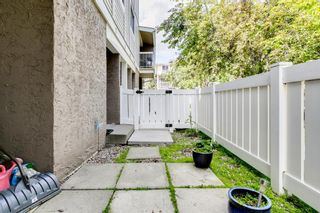 Photo 6: 7 3015 51 Street SW in Calgary: Glenbrook Row/Townhouse for sale : MLS®# A1232728