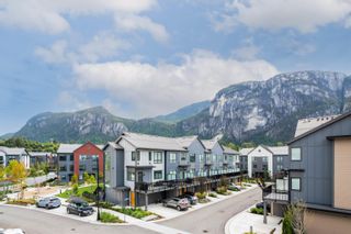 Main Photo: 38021 HELM Way in Squamish: Valleycliffe Townhouse for sale in "SEAANDSKY" : MLS®# R2888531