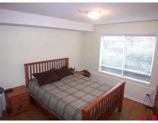 Photo 4: 102 7475 138TH Street in Surrey: East Newton Condo for sale in "CARDINALS COURT" : MLS®# F2901994