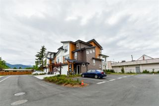 Photo 2: 24 46570 MACKEN Avenue in Chilliwack: Chilliwack N Yale-Well Townhouse for sale in "Parkside Place" : MLS®# R2318038