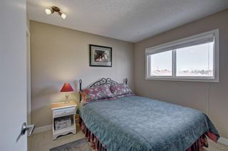Photo 9: 63 WOODBOROUGH Crescent SW in Calgary: Woodbine Detached for sale : MLS®# C4275508