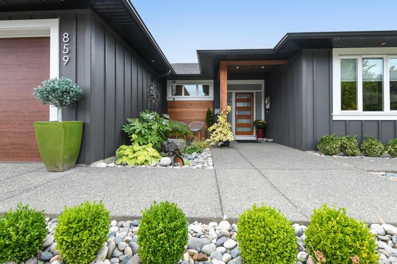 FEATURED LISTING: 859 Thorpe Ave Courtenay