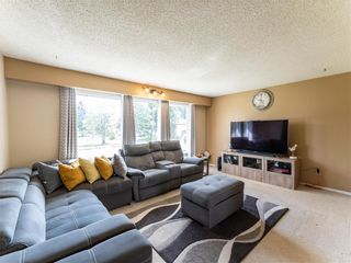 Photo 7: 23 Collingham Bay in Winnipeg: Charleswood Residential for sale (1H)  : MLS®# 202324862