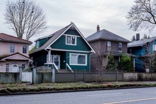 Photo 2: 524 E 12TH Avenue in Vancouver: Mount Pleasant VE House for sale (Vancouver East)  : MLS®# R2235406