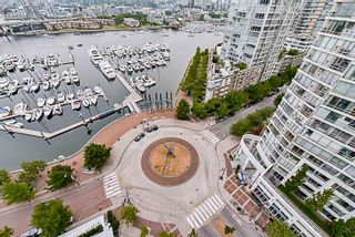 Photo 19: 2001 1199 MARINASIDE CRESCENT in Vancouver: Yaletown Condo for sale (Vancouver West)  : MLS®# R2202807