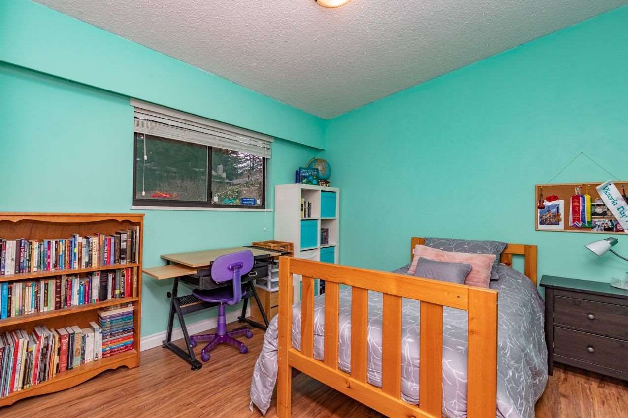 Photo 19: Photos: 2442 CARNATION Street in North Vancouver: Blueridge NV House for sale in "BLUERIDGE" : MLS®# R2540353