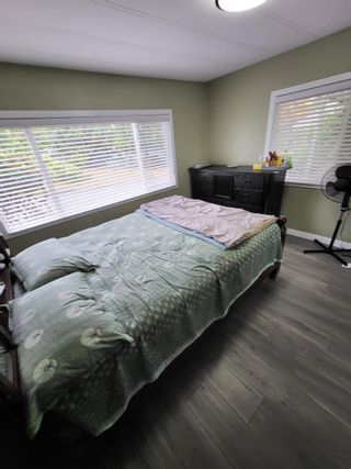 Photo 6: 46 13650 80 Avenue in Surrey: Bear Creek Green Timbers Manufactured Home for sale : MLS®# R2810903