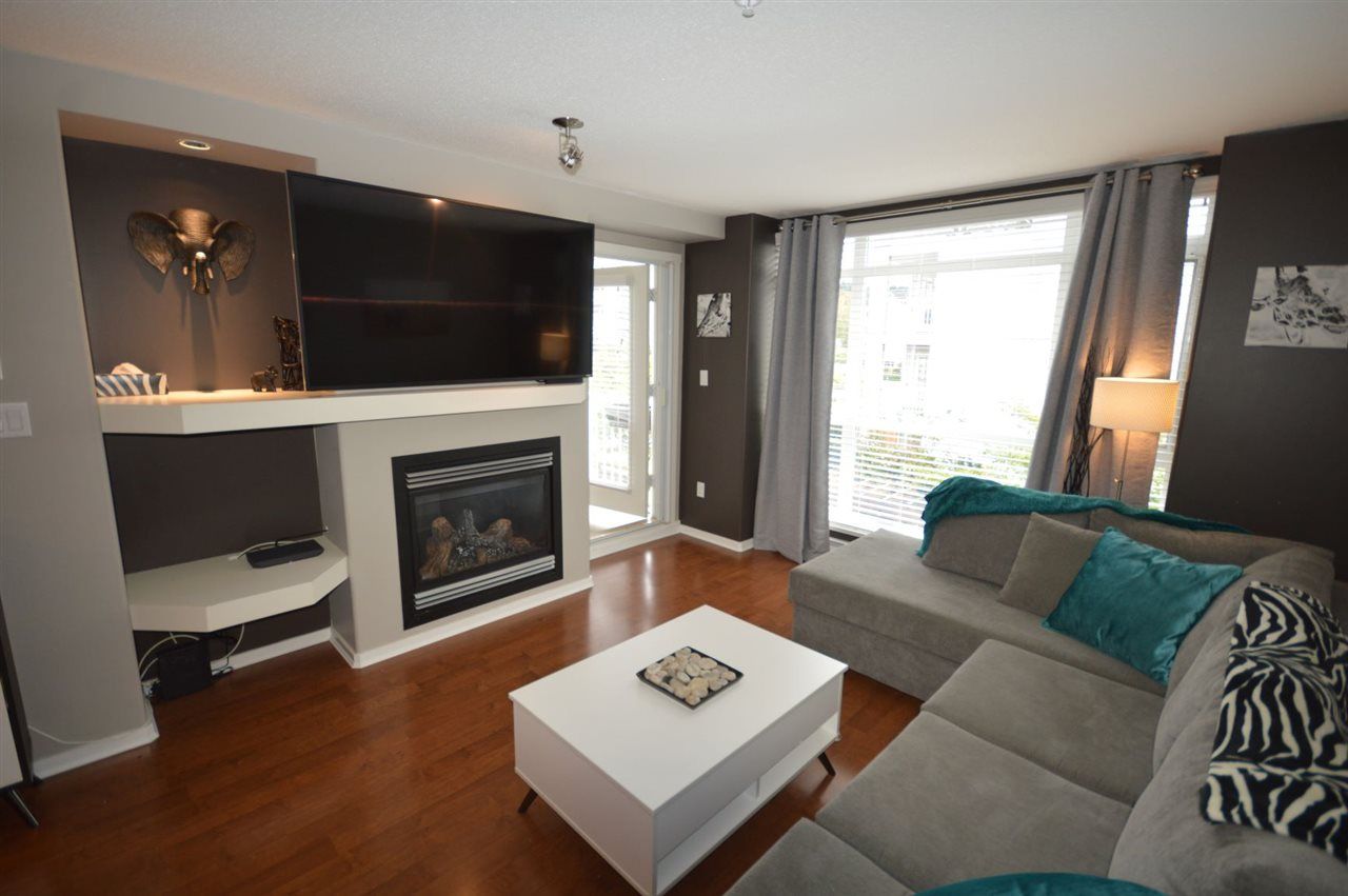 Main Photo: 202 3148 ST JOHNS Street in Port Moody: Port Moody Centre Condo for sale in "Sonrisa" : MLS®# R2509530