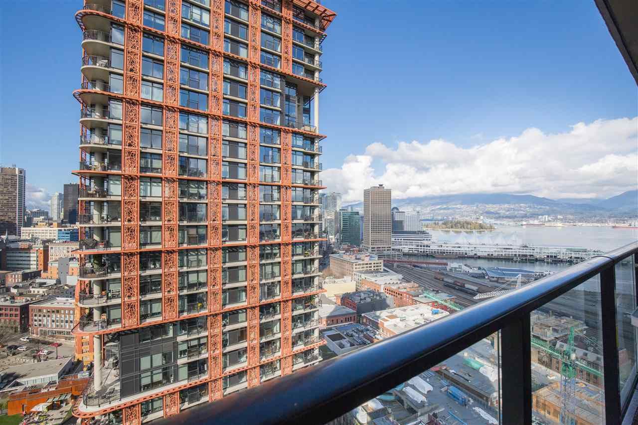 Photo 1: Photos: 2707 108 W CORDOVA Street in Vancouver: Downtown VW Condo for sale in "WOODWARDS W32" (Vancouver West)  : MLS®# R2457769