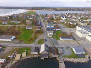 Photo 1: 44 Water Street in Lockeport: 407-Shelburne County Commercial  (South Shore)  : MLS®# 202226404