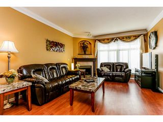 Photo 1: 14 11358 COTTONWOOD Drive in Maple Ridge: Cottonwood MR Townhouse for sale in "Carriage Lane" : MLS®# V1037299