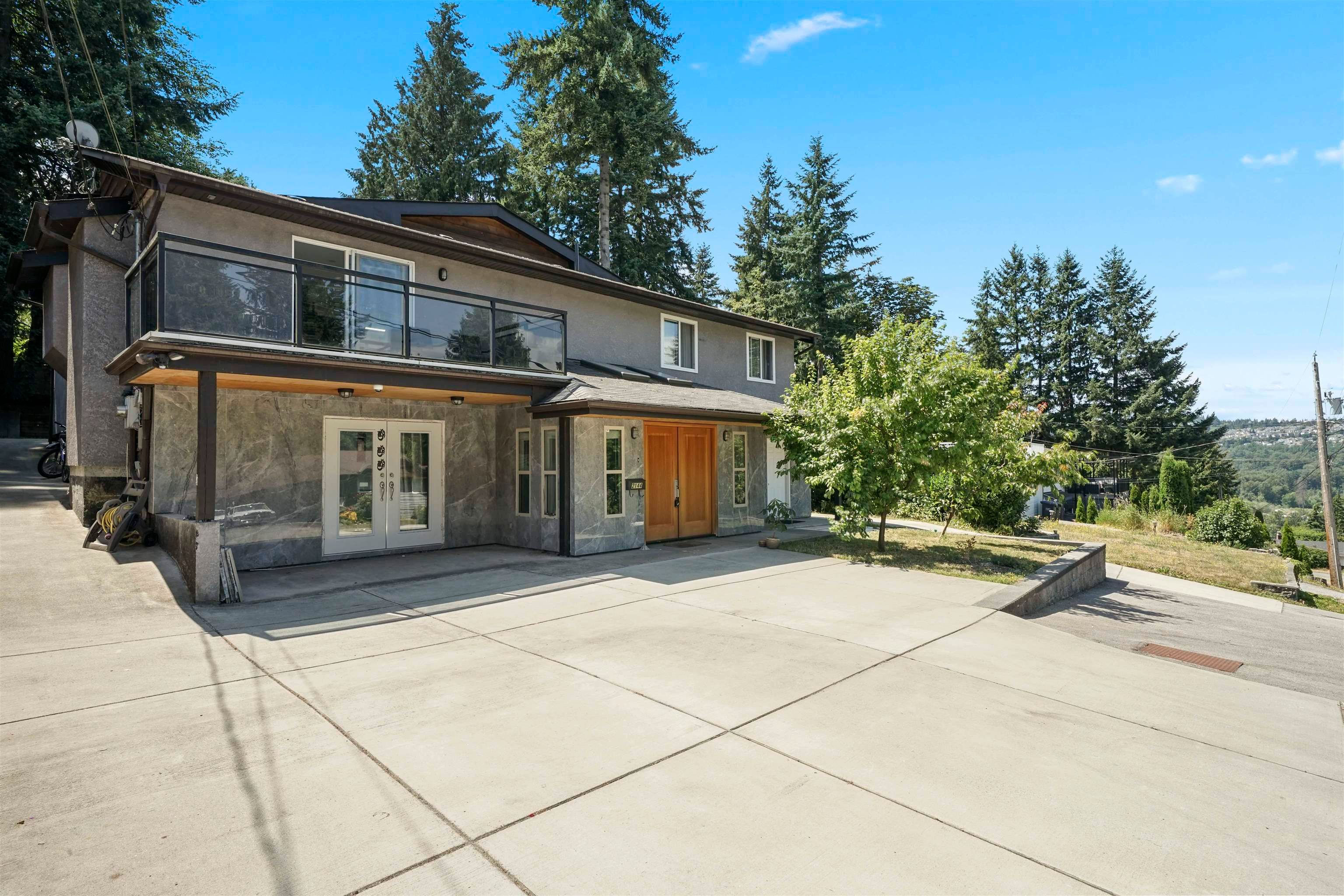 Main Photo: 2144 ANITA Drive in Port Coquitlam: Mary Hill House for sale : MLS®# R2797839