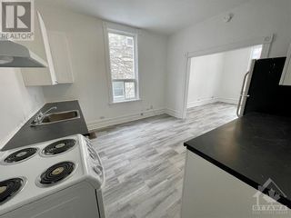 Photo 4: 466 O'CONNOR STREET UNIT#1A in Ottawa: House for rent : MLS®# 1387037