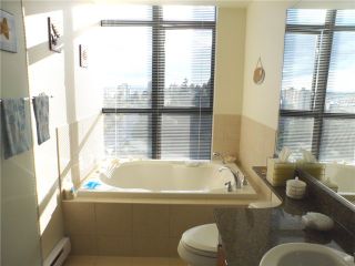 Photo 10: # 1901 11 E ROYAL AV in New Westminster: Fraserview NW Condo for sale in "VICTORIA HILL HIGH RISES" : MLS®# V1002340