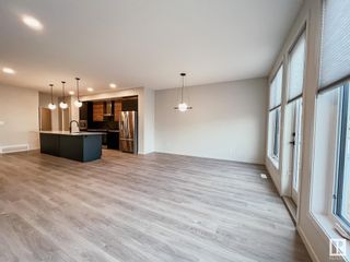 Photo 2: 332 33 Street in Edmonton: Zone 53 House for sale : MLS®# E4382286