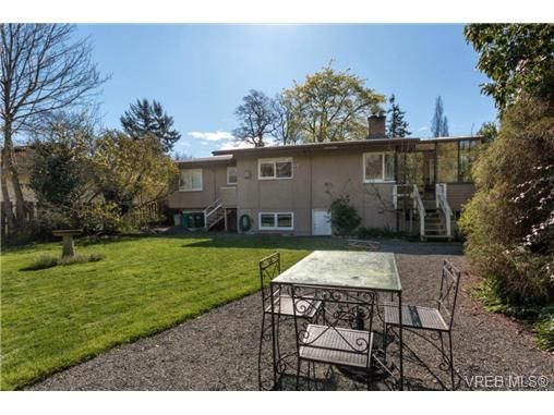Photo 18: Photos: 1466 Rockland Ave in VICTORIA: Vi Rockland House for sale (Victoria)  : MLS®# 726088