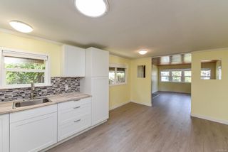 Photo 2: 19 1640 Anderton Rd in Comox: CV Comox Peninsula Manufactured Home for sale (Comox Valley)  : MLS®# 905525