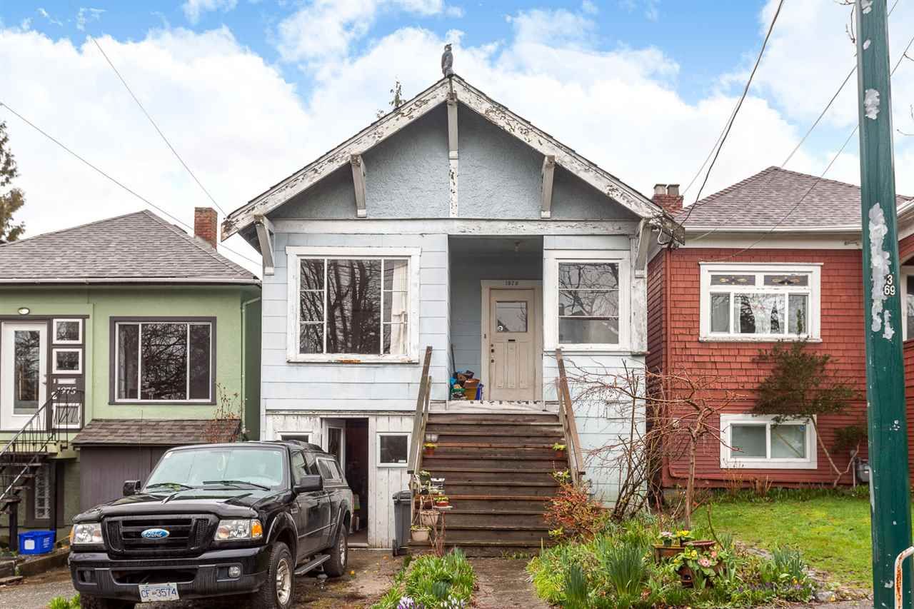 Main Photo: 1979 CHARLES STREET in Vancouver: Grandview VE House for sale (Vancouver East)  : MLS®# R2037335