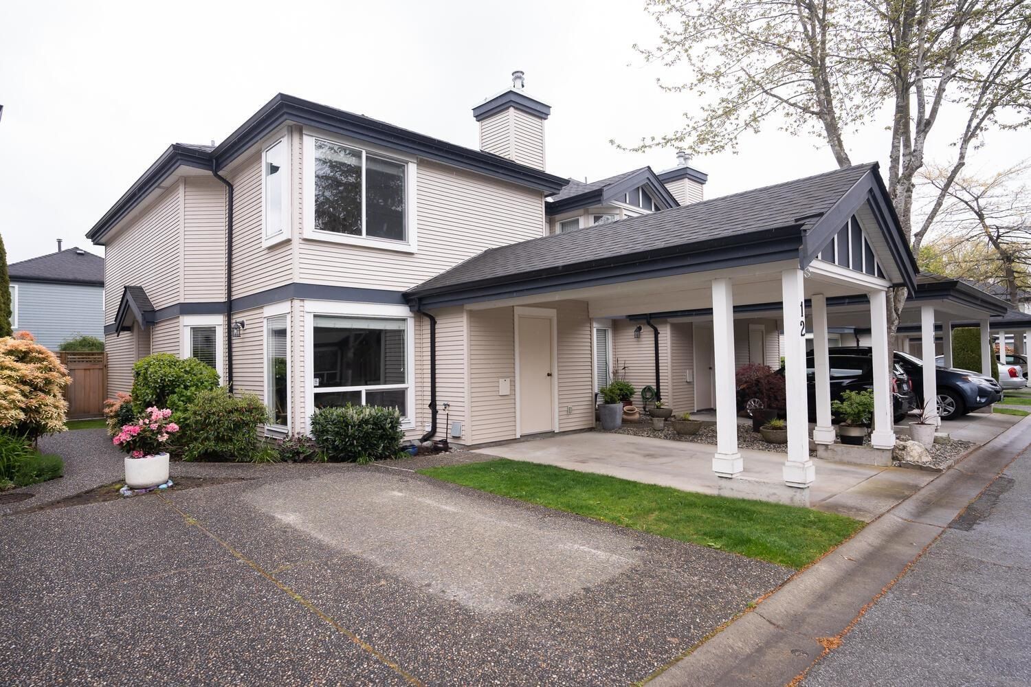 Main Photo: 12 4748 54A Street in Delta: Delta Manor Townhouse for sale in "ROSEWOOD COURT" (Ladner)  : MLS®# R2683181