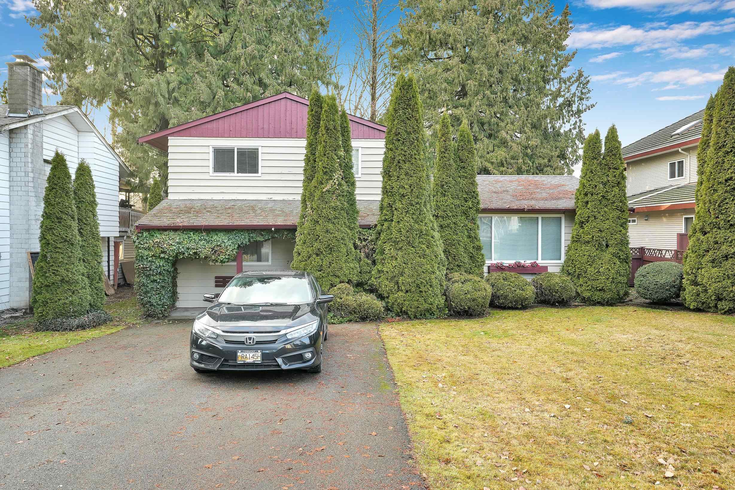Main Photo: 7085 140A Street in Surrey: East Newton House for sale in "east newton" : MLS®# R2746447
