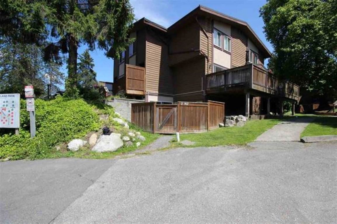 Main Photo: 2 307 HIGHLAND Way in Port Moody: North Shore Pt Moody Townhouse for sale : MLS®# R2759964