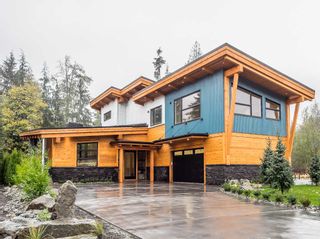 Photo 1: 3308 MAMQUAM Road in Squamish: University Highlands House for sale : MLS®# R2136551