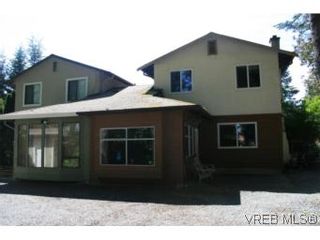 Photo 1: 688 Hoylake Ave in VICTORIA: La Thetis Heights Half Duplex for sale (Langford)  : MLS®# 541442