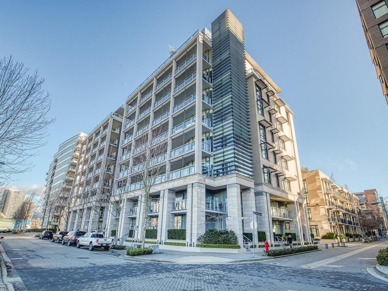Main Photo: 310 1616 COLUMBIA Street in Vancouver: False Creek Condo for sale (Vancouver West)  : MLS®# R2748181