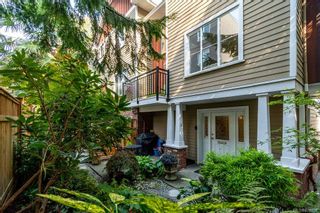 Photo 3: 3 331 Oswego St in Victoria: Vi James Bay Row/Townhouse for sale : MLS®# 879237