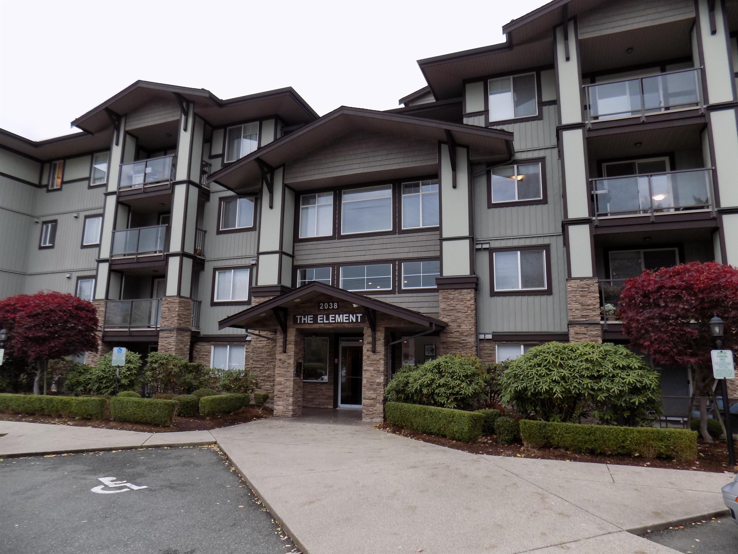 Main Photo: 208 2038 SANDALWOOD Crescent in Abbotsford: Central Abbotsford Condo for sale in "The Element" : MLS®# R2629329