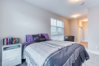 Photo 4: 302 14605 MCDOUGALL Drive in White Rock: King George Corridor Condo for sale (South Surrey White Rock)  : MLS®# R2476304