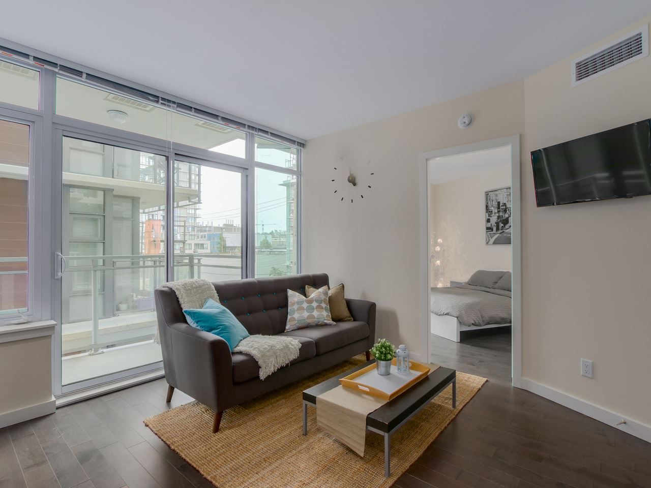 Main Photo: 310 88 W 1ST Avenue in Vancouver: False Creek Condo for sale in "THE ONE" (Vancouver West)  : MLS®# R2077463