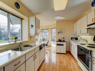 Photo 12: 107 10431 Resthaven Dr in Sidney: Si Sidney North-East Condo for sale : MLS®# 926480