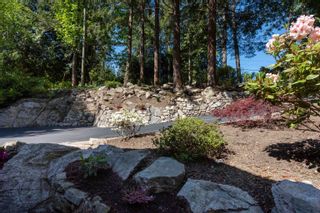 Photo 38: 5730 BLUEBELL Drive in West Vancouver: Eagle Harbour House for sale : MLS®# R2692807