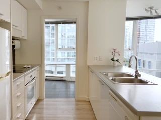 Photo 6: 708 111 W GEORGIA Street in Vancouver: Downtown VW Condo for sale in "SPECTRUM" (Vancouver West)  : MLS®# R2691697
