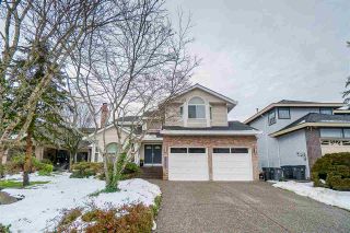 Photo 1: 10675 CHESTNUT Place in Surrey: Fraser Heights House for sale (North Surrey)  : MLS®# R2430423