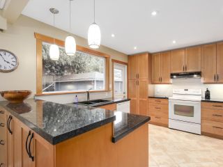 Photo 15: 1920 Ridgeway Avenue in North Vancouver: Central Lonsdale House  : MLS®# R2147491